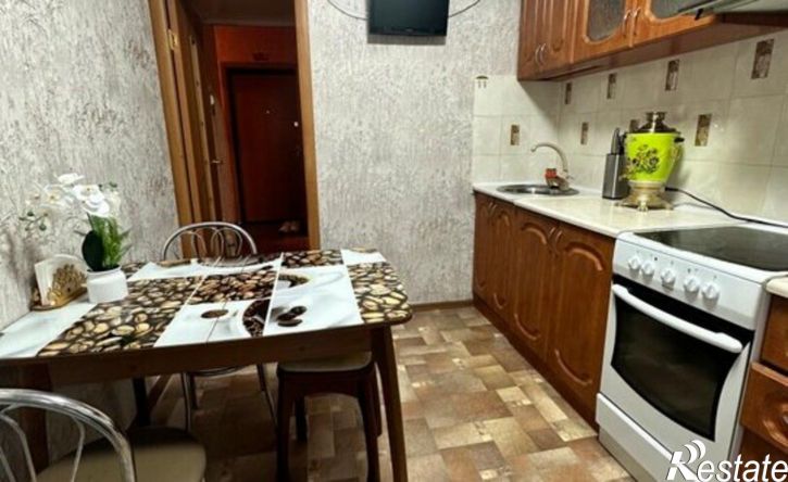 2-комн квартира Североморск, улица Адмирала Чабаненко, 1