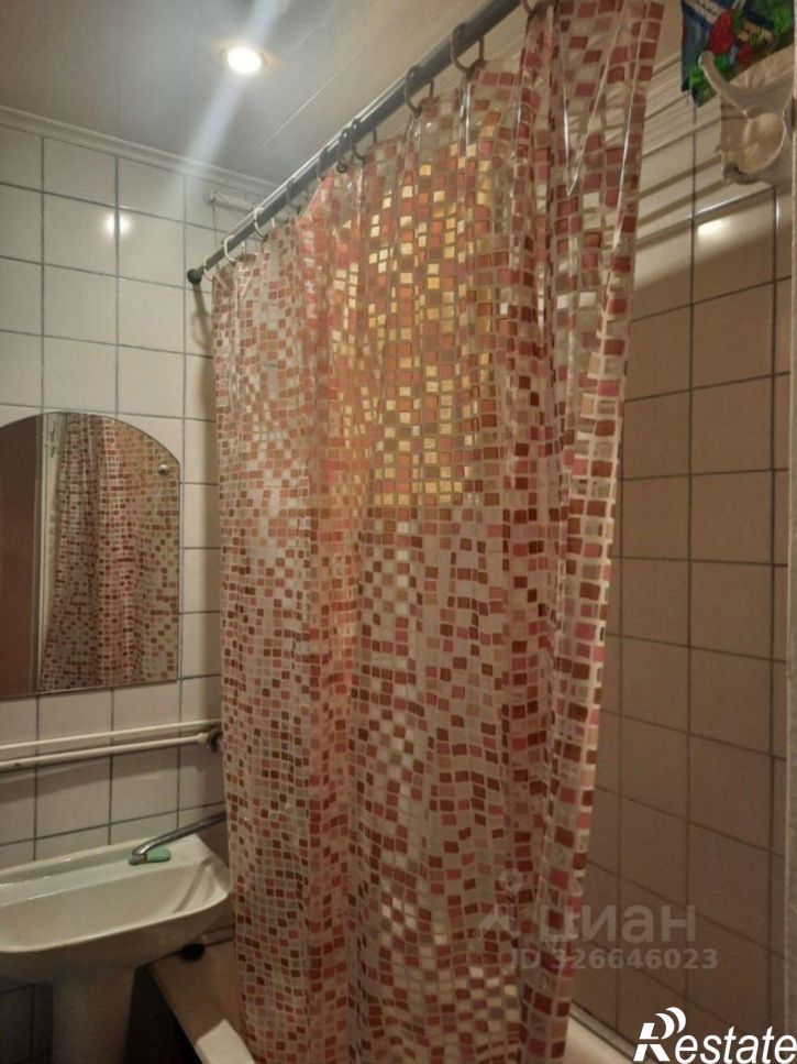 3-комн квартира Мурманск, улица Академика Книповича, 40
