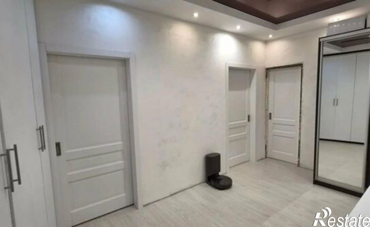 4-комн квартира Мончегорск, улица Кондрикова, 22