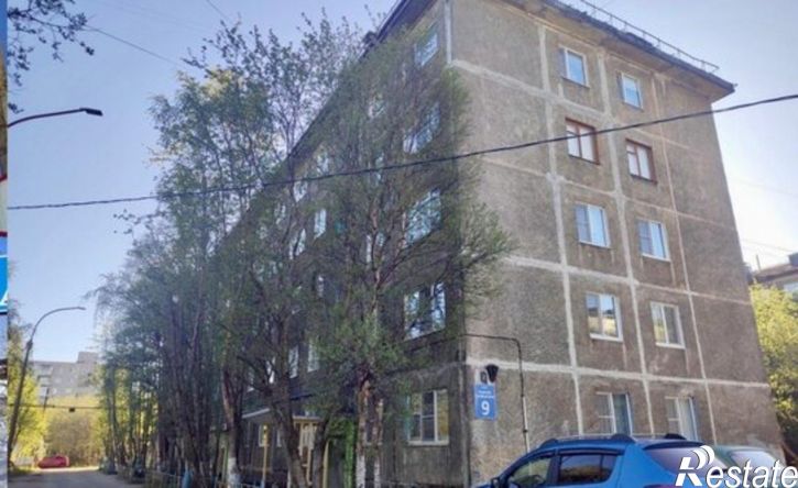 2-комн квартира Мурманск, улица Алексея Хлобыстова, 9