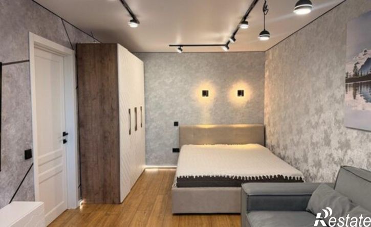 2-комн квартира Мурманск, улица Академика Книповича, 25
