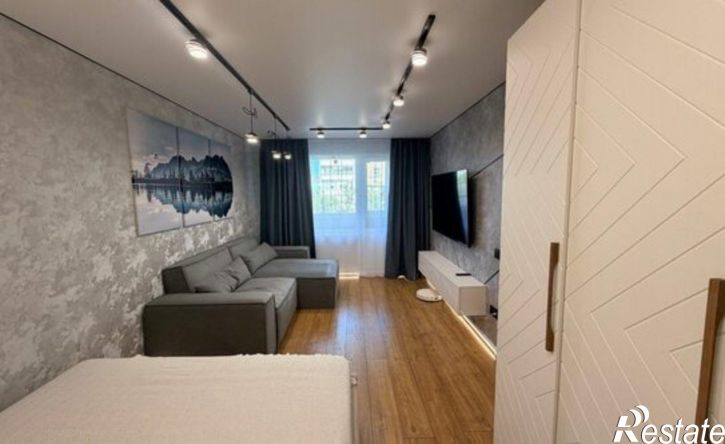 2-комн квартира Мурманск, улица Академика Книповича, 25
