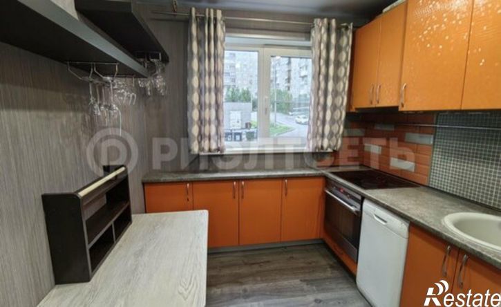 3-комн квартира Мурманск, улица Капитана Маклакова, 21