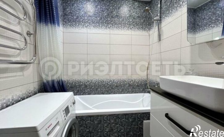 2-комн квартира Североморск, Комсомольская улица, 2