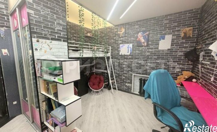 3-комн квартира посёлок городского типа Сафоново, улица Преображенского, 3