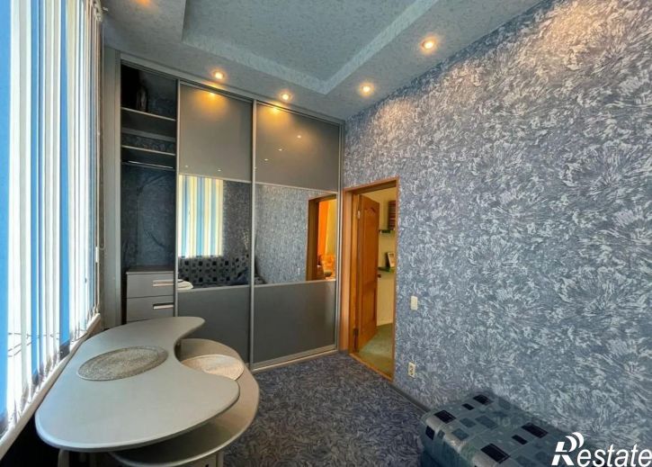 3-комн квартира Мурманск, улица Генерала Журбы, 4
