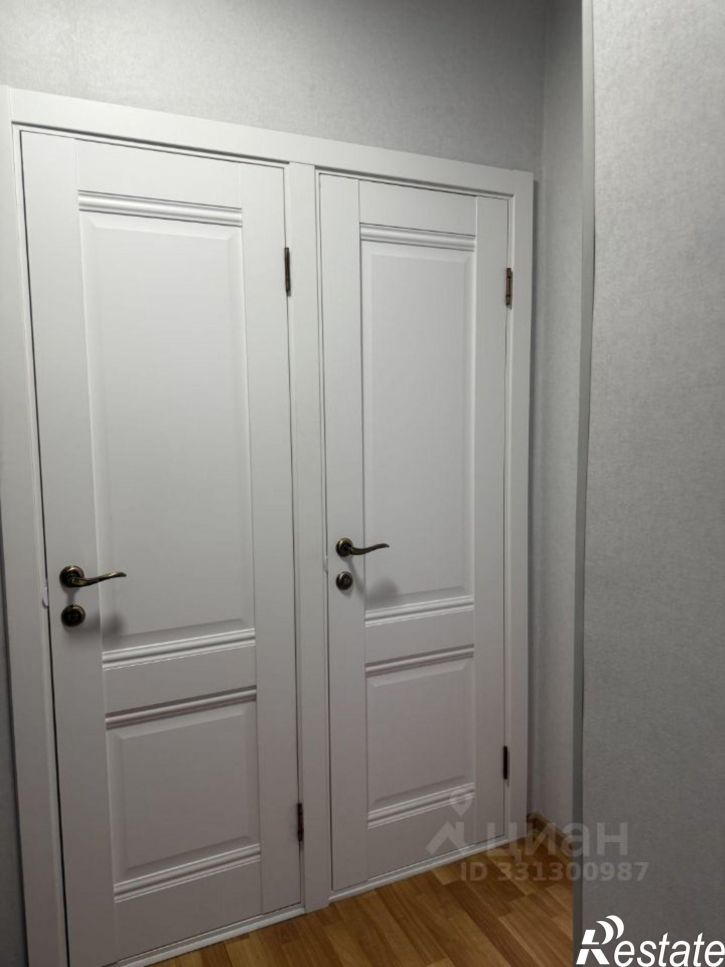 2-комн квартира Мурманск, улица Адмирала Флота Лобова, 27к1