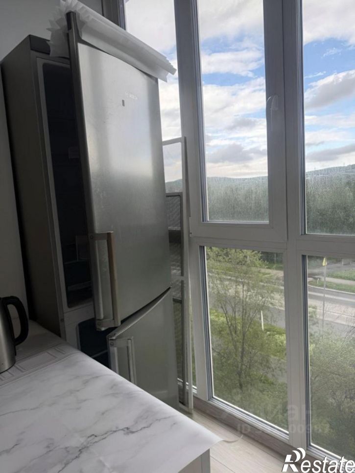 2-комн квартира Мурманск, улица Адмирала Флота Лобова, 27к1