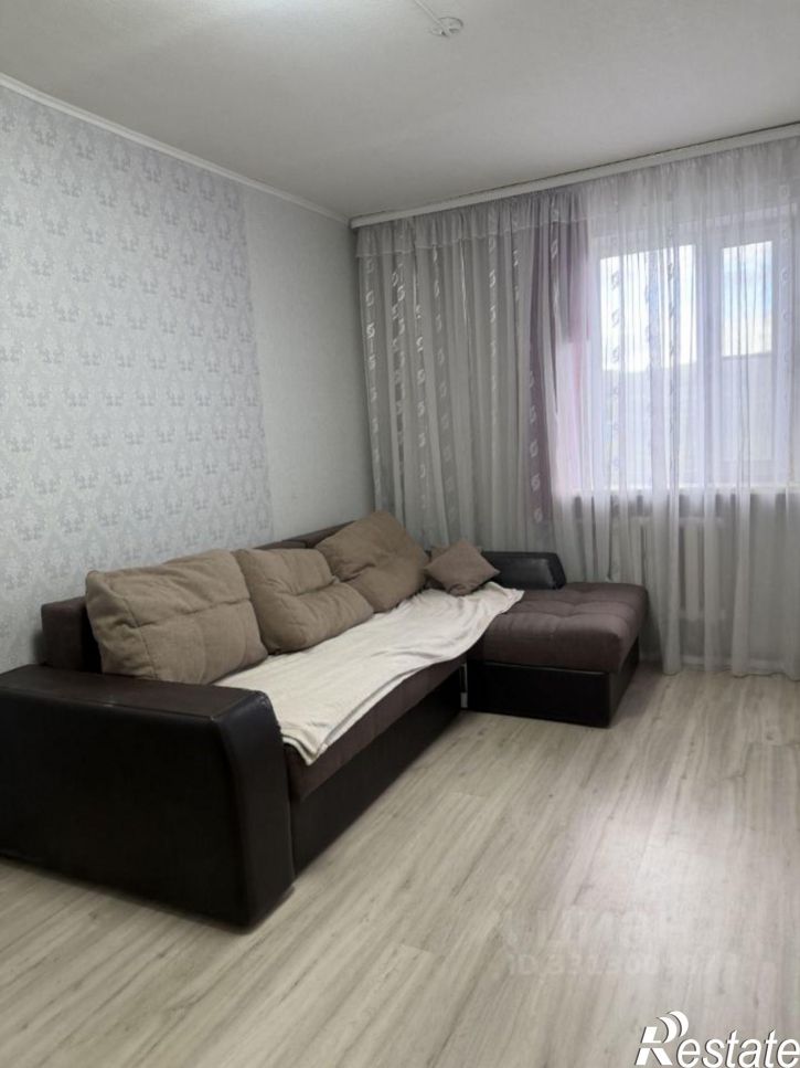 2-комн квартира Мурманск, улица Адмирала Флота Лобова, 27к1