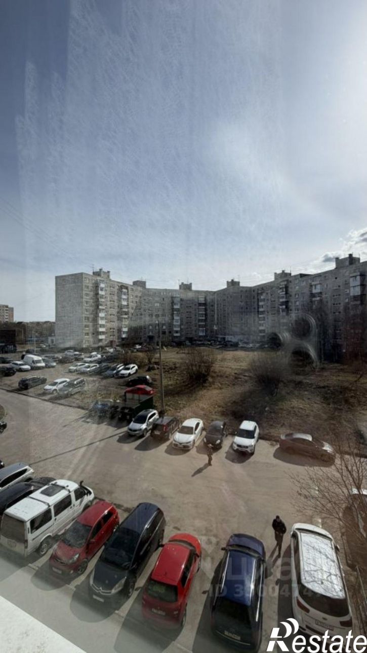 3-комн квартира Мурманск, улица Героев Рыбачьего, 40