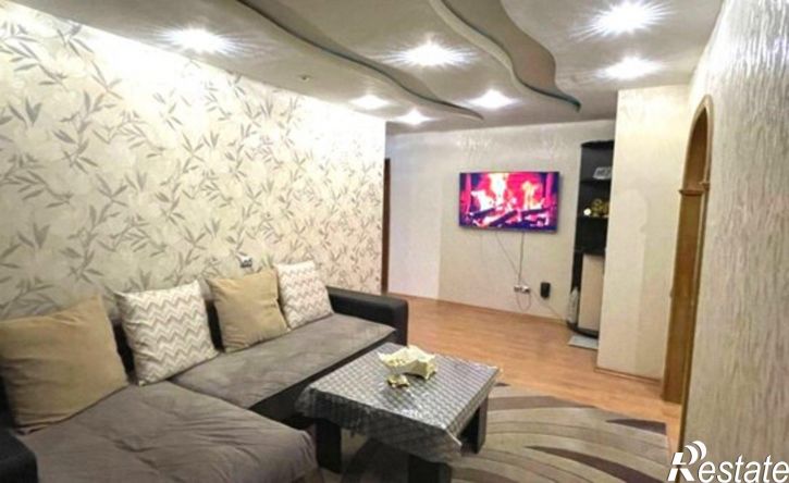 3-комн квартира Мурманск, улица Магомета Гаджиева, 8