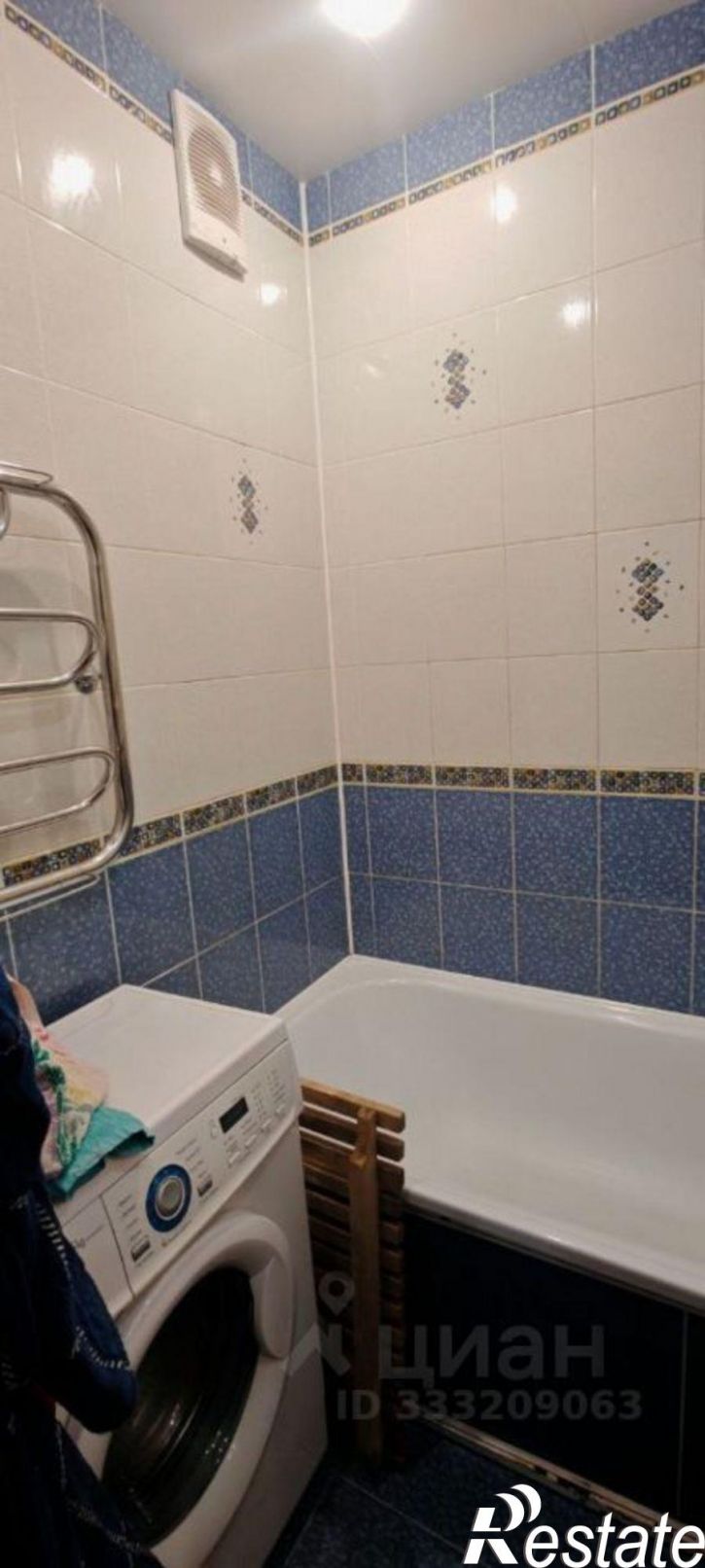 2-комн квартира ул Морошковая, 6,  д. 6