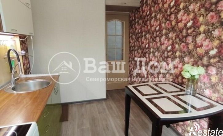 2-комн квартира посёлок городского типа Сафоново, посёлок Сафоново-1, улица Капитана Ель