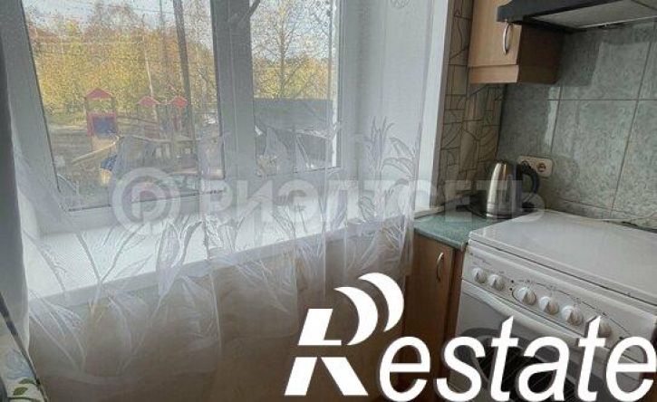 3-комн квартира улица Бредова, 23,  д. 23