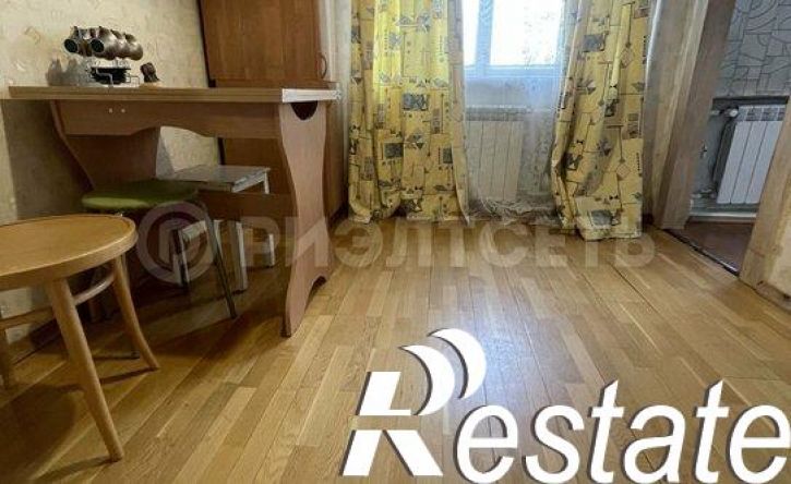 3-комн квартира улица Бредова, 23,  д. 23