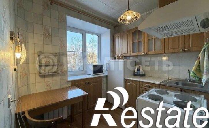 2-комн квартира улица Бредова, 23,  д. 23